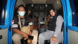 Pengunjung Warnet dan Playstation di Praya Kabupaten Loteng di tes urine BNN