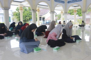 SOSIALISASI ANTI NARKOBA UNTUK SANTRIWAN DAN SANTRI WATI YAYASAN DARUL HIKMAH