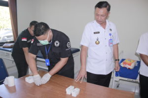 BNNP NTB melaksanakan Tes Urine Praja IPDN Kampus NTB