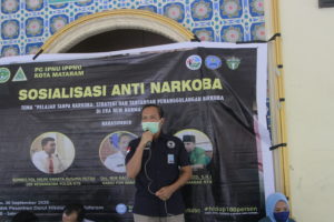 SOSIALISASI ANTI NARKOBA UNTUK SANTRIWAN DAN SANTRI WATI YAYASAN DARUL HIKMAH