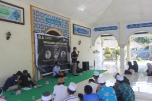 SOSIALISASI ANTI NARKOBA UNTUK SANTRIWAN DAN SANTRI WATI YAYASAN DARUL HIKMAH