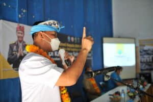 KUNJUNGI KAMPUNG SEHAT BERSINAR, KEPALA BNNP NTB BERIKAN SK RELAWAN DAN AGEN PEMULIHAN