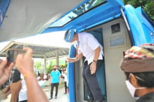 KUNJUNGI KAMPUNG SEHAT BERSINAR, KEPALA BNNP NTB BERIKAN SK RELAWAN DAN AGEN PEMULIHAN