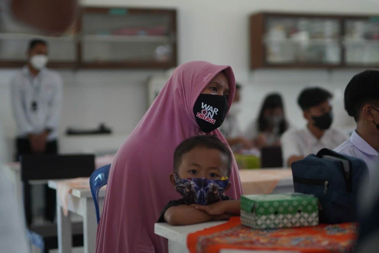 Peran Keluarga untuk Meningkatkan Resiliensi pada Korban Penyalahgunaan NAPZA Peran Keluarga untuk Meningkatkan Resiliensi pada Korban Penyalahgunaan NAPZA