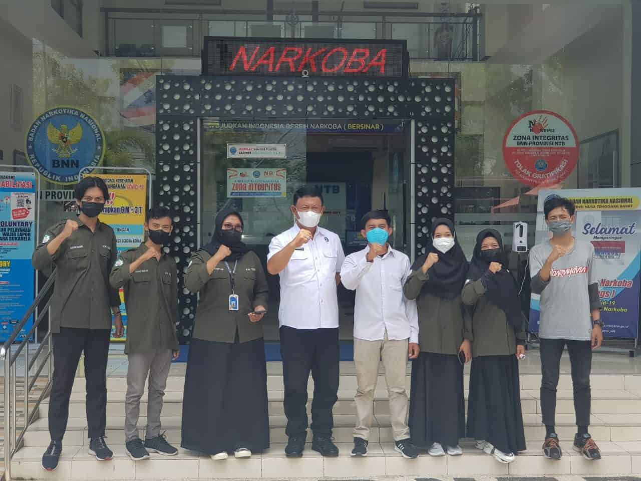 Kepala BNNP NTB jalin sinergisitas dengan Direktur Eksekutif LOGIS (Lombok Global Institut) dan pengurus PC HIMMAH NW Kota Mataram. Kepala BNNP NTB jalin sinergisitas dengan Direktur Eksekutif LOGIS (Lombok Global Institut) dan pengurus PC HIMMAH NW Kota Mataram.