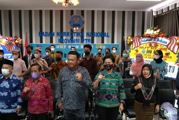 PERANGI NARKOBA DENGAN PRINSIP KESADARAN DAN KEBERSAMAAN