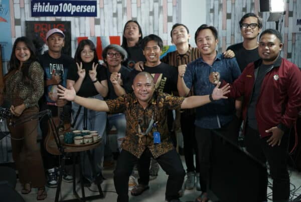 JADI KEREN TANPA NARKOBA! JADI KEREN TANPA NARKOBA!