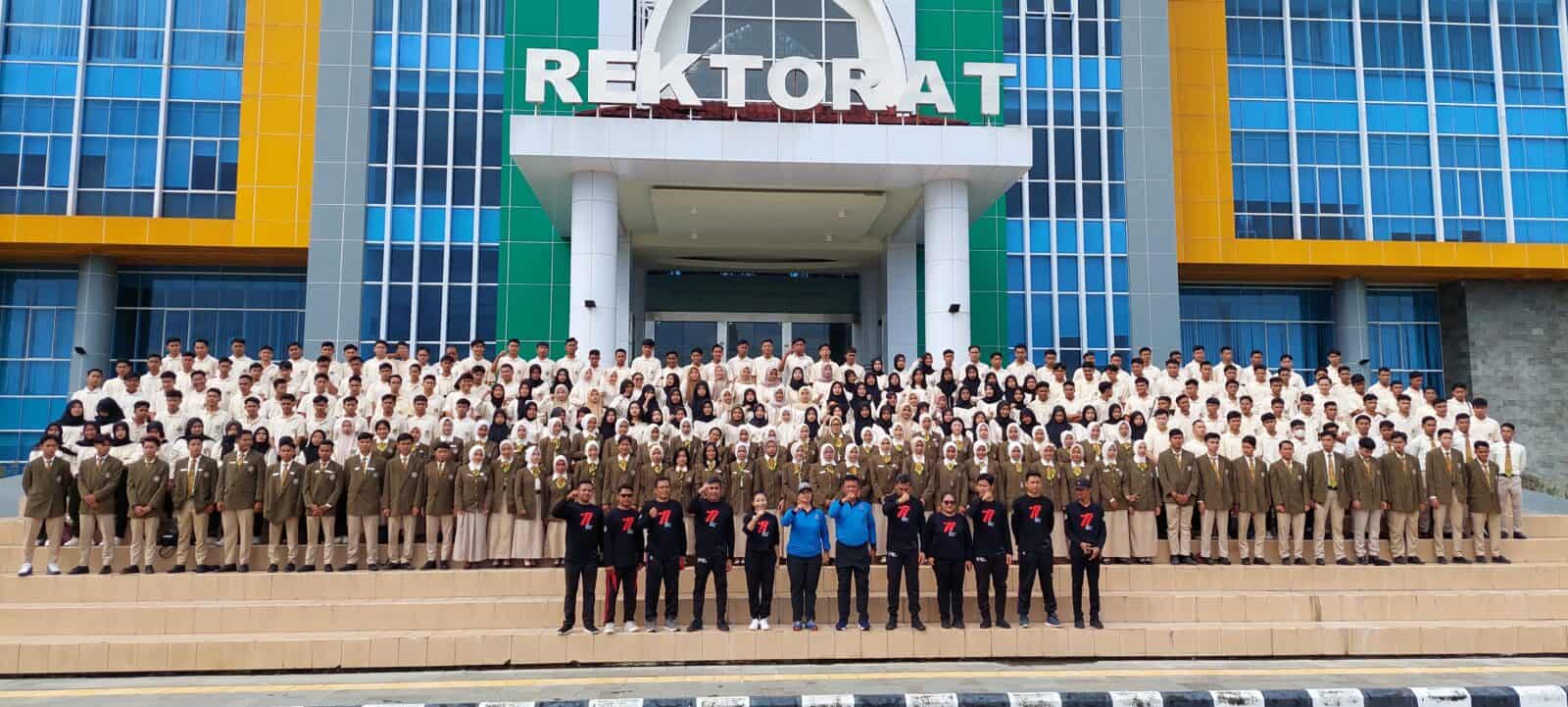 CEGAH BAHAYA NARKOBA, BNN SENAM BERSAMA MAHASISWA POLTEKPAR LOMBOK CEGAH BAHAYA NARKOBA, BNN SENAM BERSAMA MAHASISWA POLTEKPAR LOMBOK