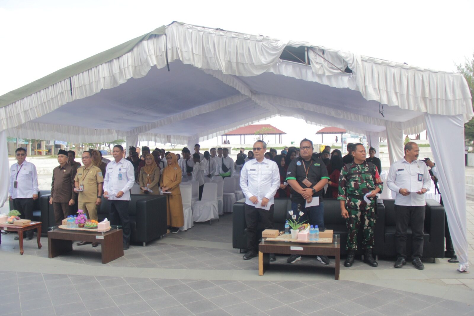 HANI 2024 : BNN Provinsi NTB Gelar Deklarasi Anti Narkoba Masyarakat Pesisir HANI 2024 : BNN Provinsi NTB Gelar Deklarasi Anti Narkoba Masyarakat Pesisir