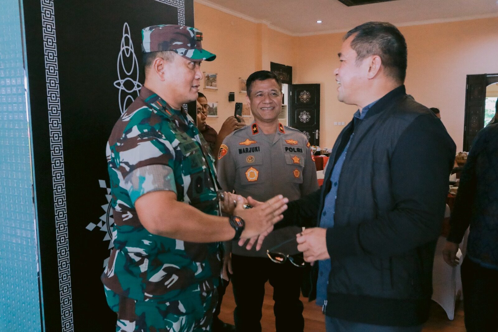 Kepala BNNP NTB Hadiri Penyambutan Kepala Staf Angkatan Darat di NTB Kepala BNNP NTB Hadiri Penyambutan Kepala Staf Angkatan Darat di NTB